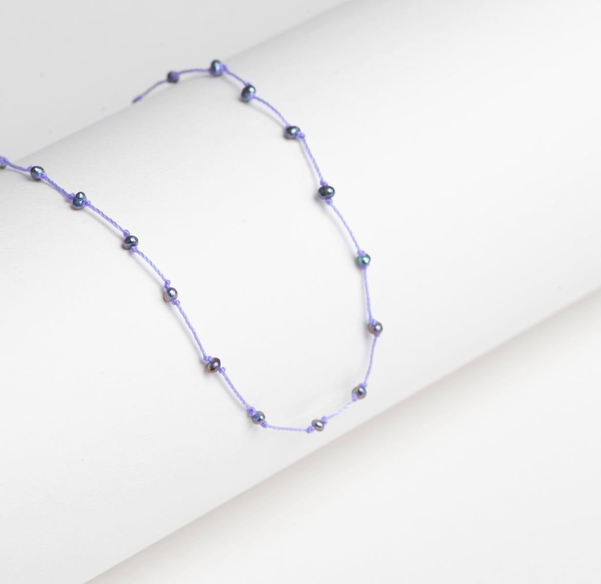 bijou-collier-perles-noires-parisrennes-maison-diaphane