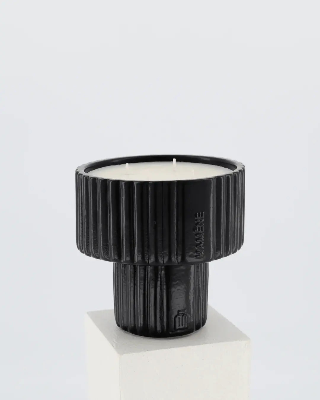 Bougie Podium Large YVON – vue 2 - Mamène | Maison Diaphane