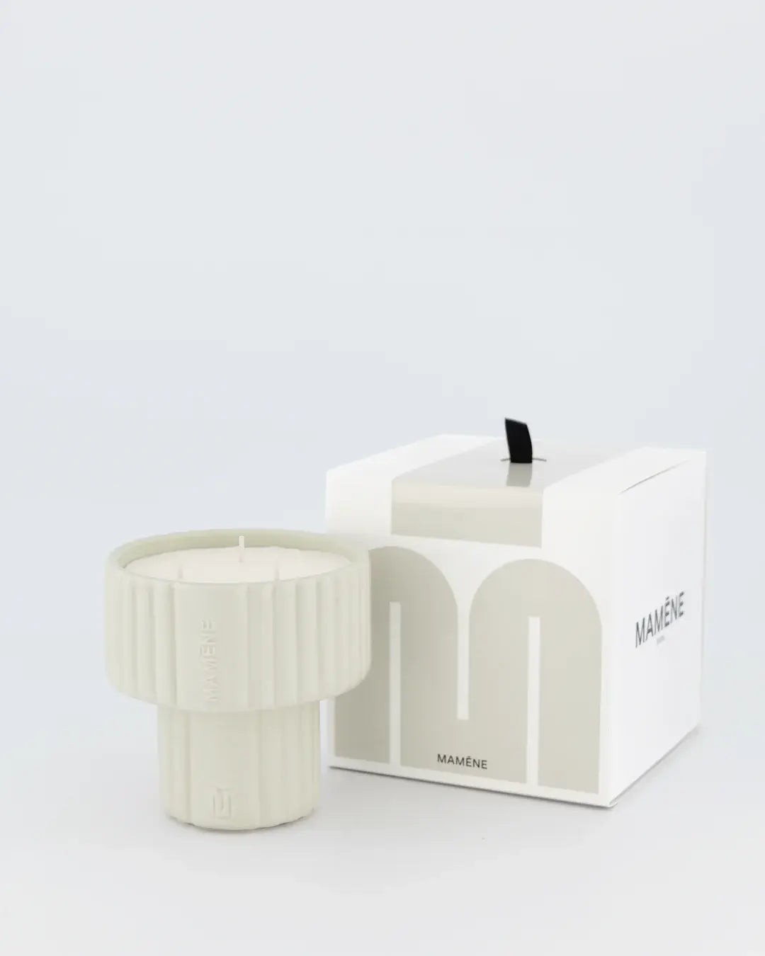 Bougie Podium Medium FRIDA – vue 3 - Mamène | Maison Diaphane