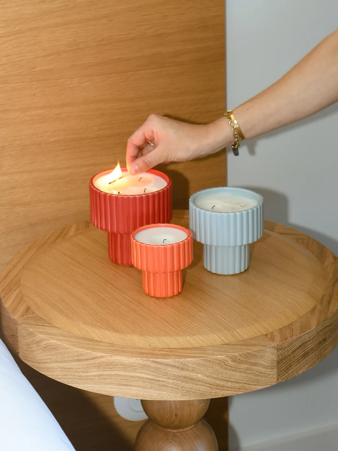 bougie-podium-small-orange-corail-jeanne-mamene-maison-diaphane