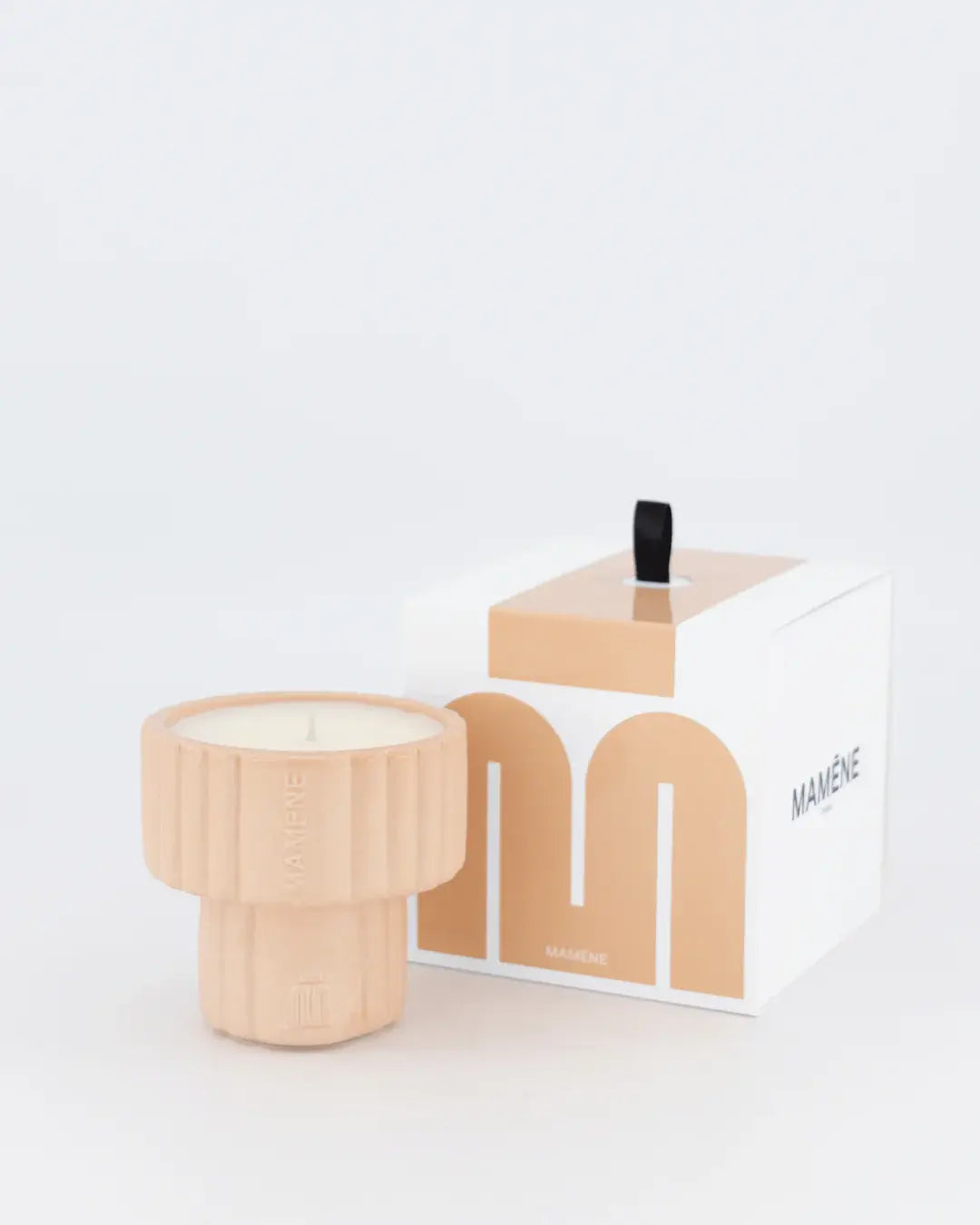 Bougie Podium Small SIMONE – vue 2 - Mamène | Maison Diaphane