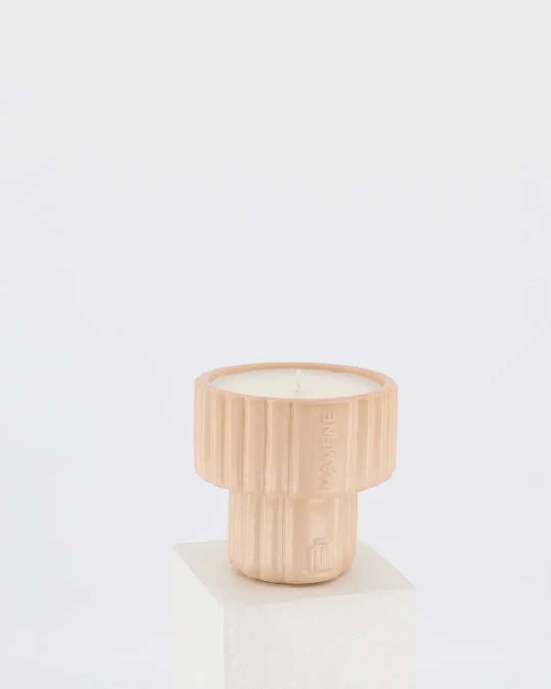 Bougie Podium Small SIMONE – vue 3 - Mamène | Maison Diaphane
