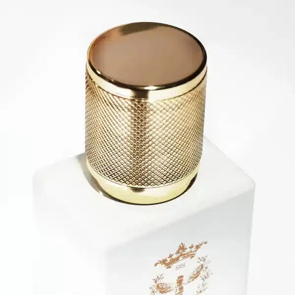 Crème Riche Cellulaire – vue de dos - La Reine Capricieuse | Maison Diaphane