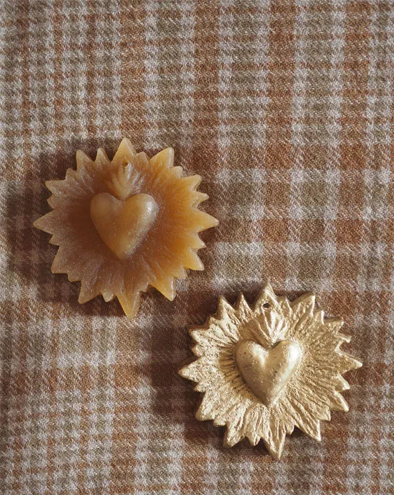 ex-voto-cire-a-suspendre-la-ciergerie-des-premontres-maison-diaphane_4