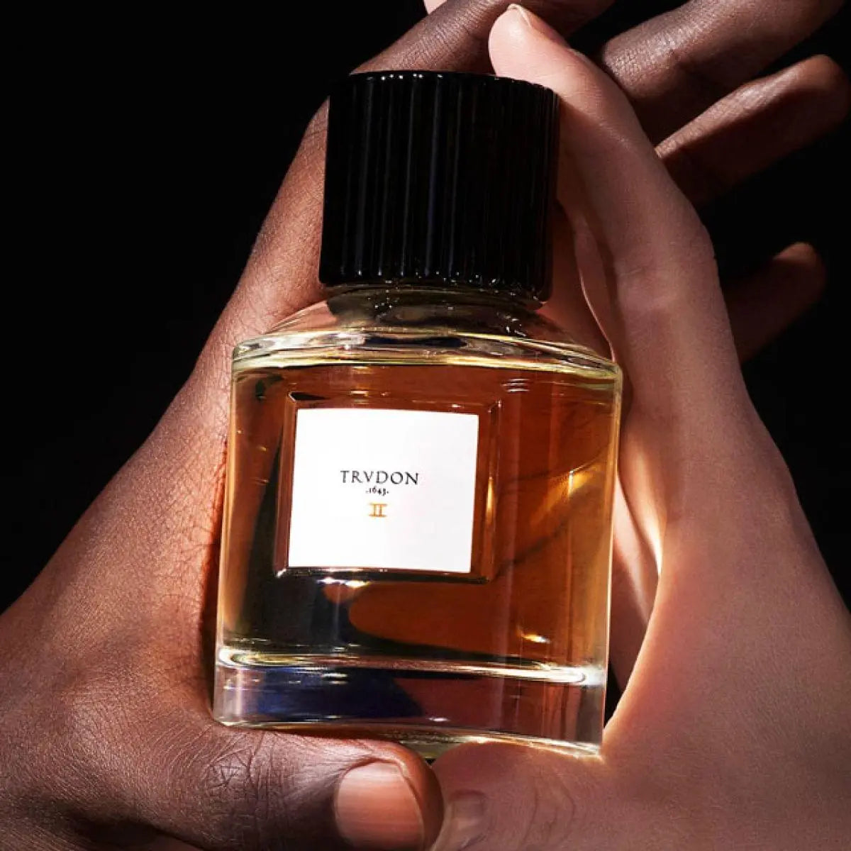 Flacon du parfum II – détail - Trudon | Maison Diaphane