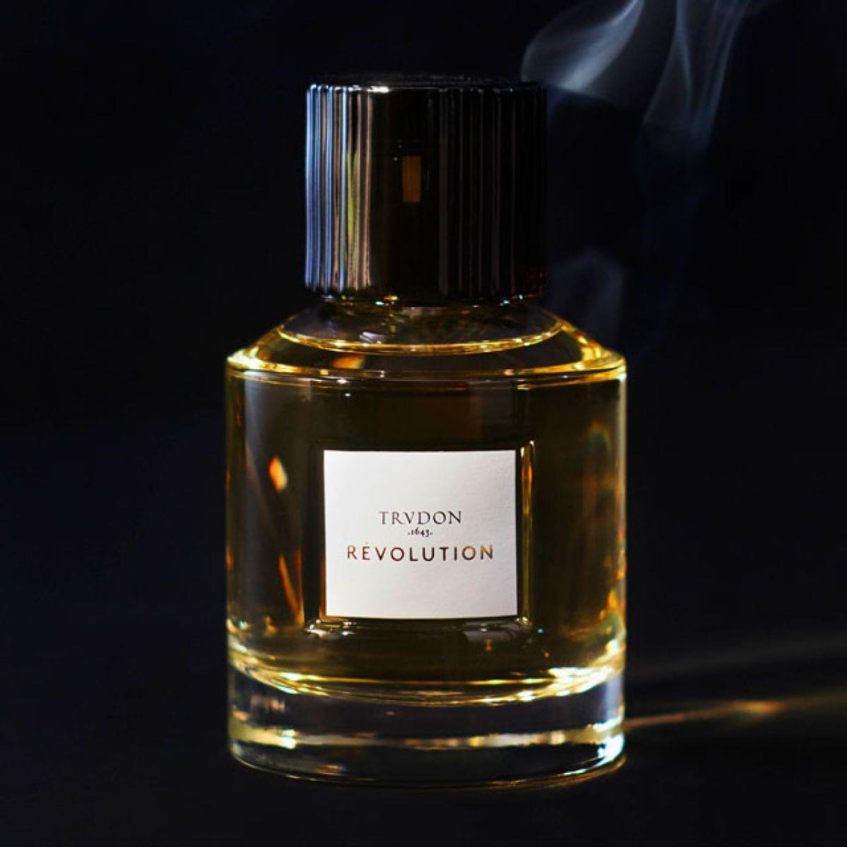 Flacon du parfum Révolution – détail - Trudon | Maison Diaphane