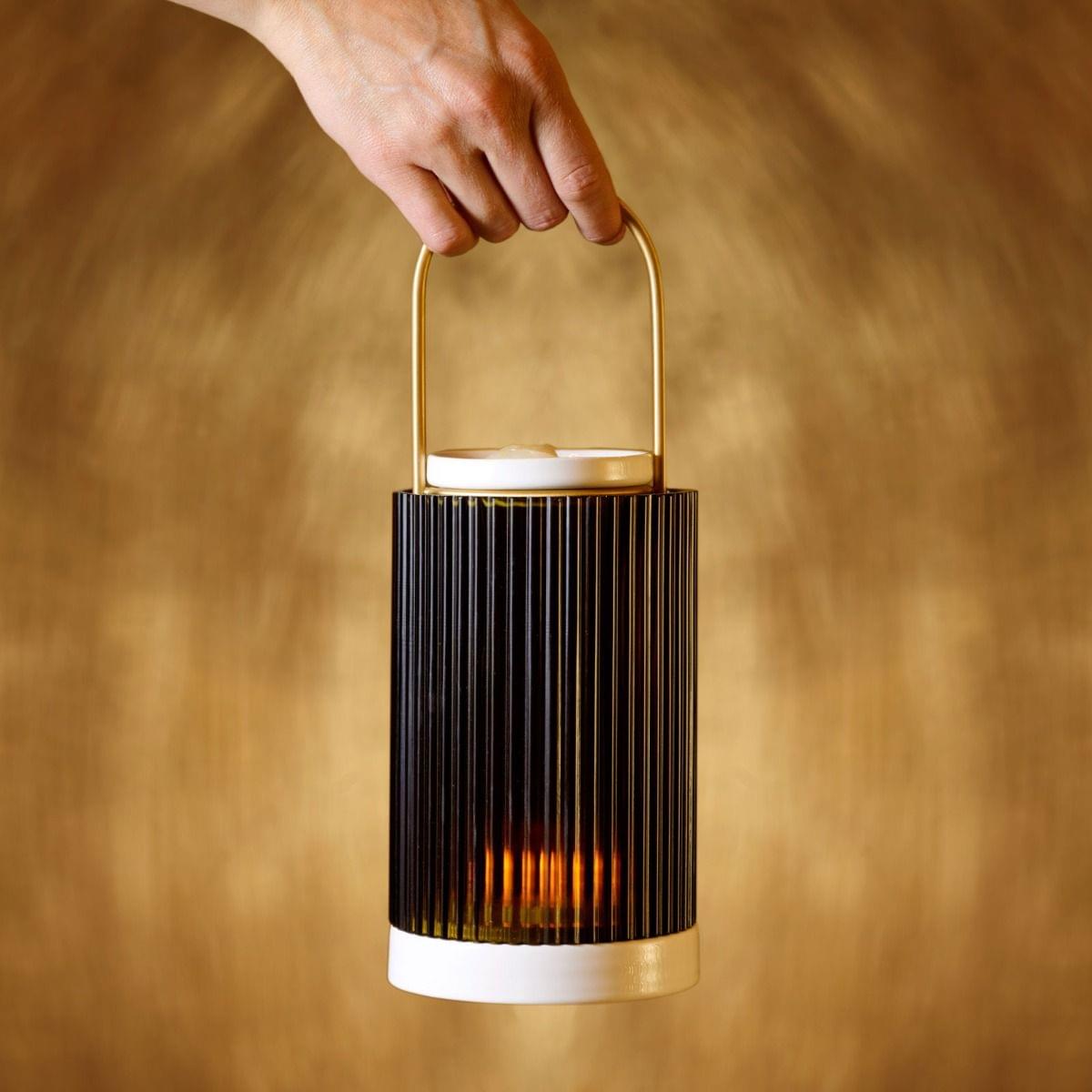 Promeneuse pour camées – vue 4 - Trudon | Maison Diaphane