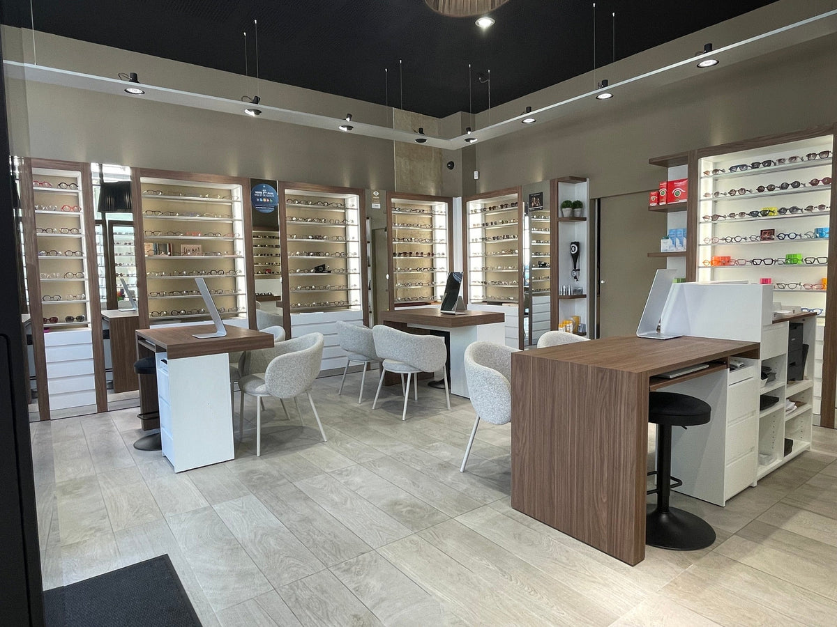 Optique Hugo : une signature olfactive ambrée pensée pour sublimer l'accueil en boutique