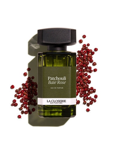 La Closerie des Parfums – Patchouli Baie Rose, le patchouli entre lumière, souffle épicé et modernité