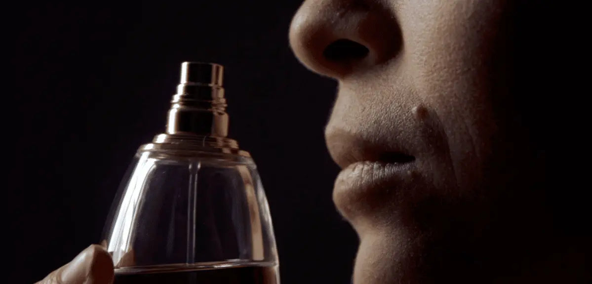 pourquoi-un-parfum-sent-differemment-sur-chaque-personne-maison-diaphane