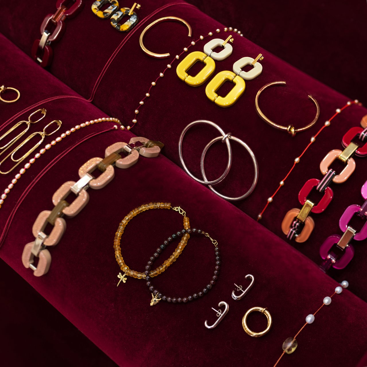 Sélection de bijoux de créateurs indépendants chez Maison Diaphane