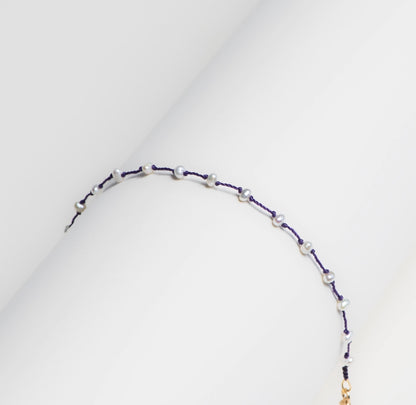 bijou-bracelet-perles-blanches-violet-parisrennes-maison-diaphane