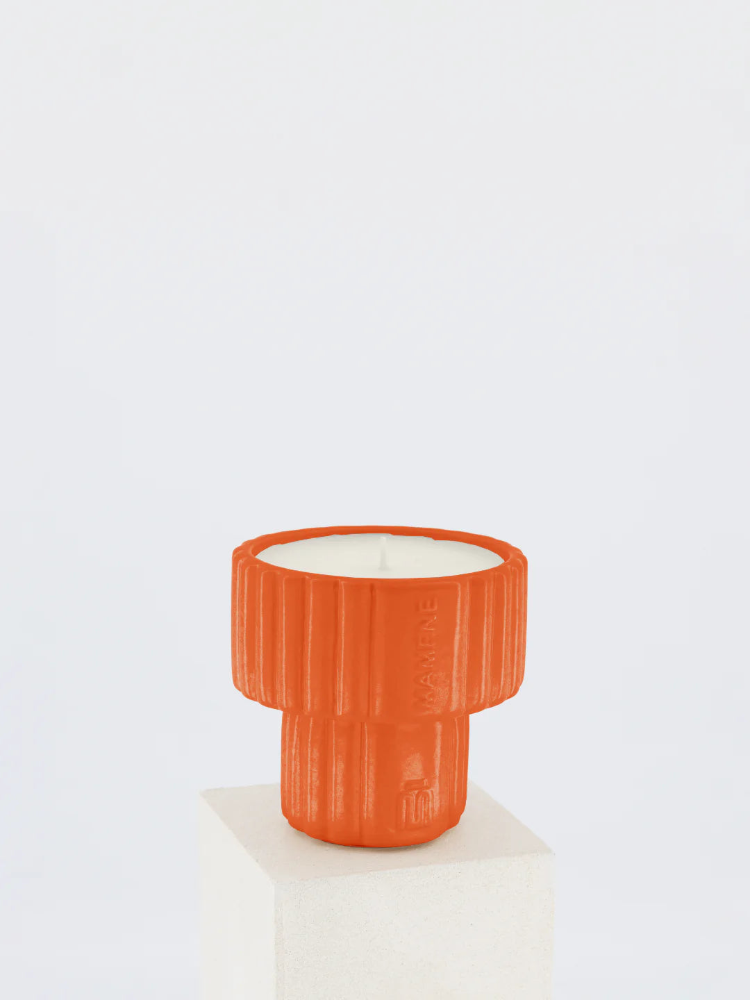 bougie-podium-small-orange-corail-jeanne-mamene-maison-diaphane