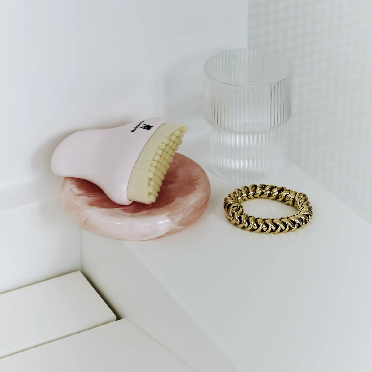 Brosse lymphatique visage – still life - Holidermie | Maison Diaphane