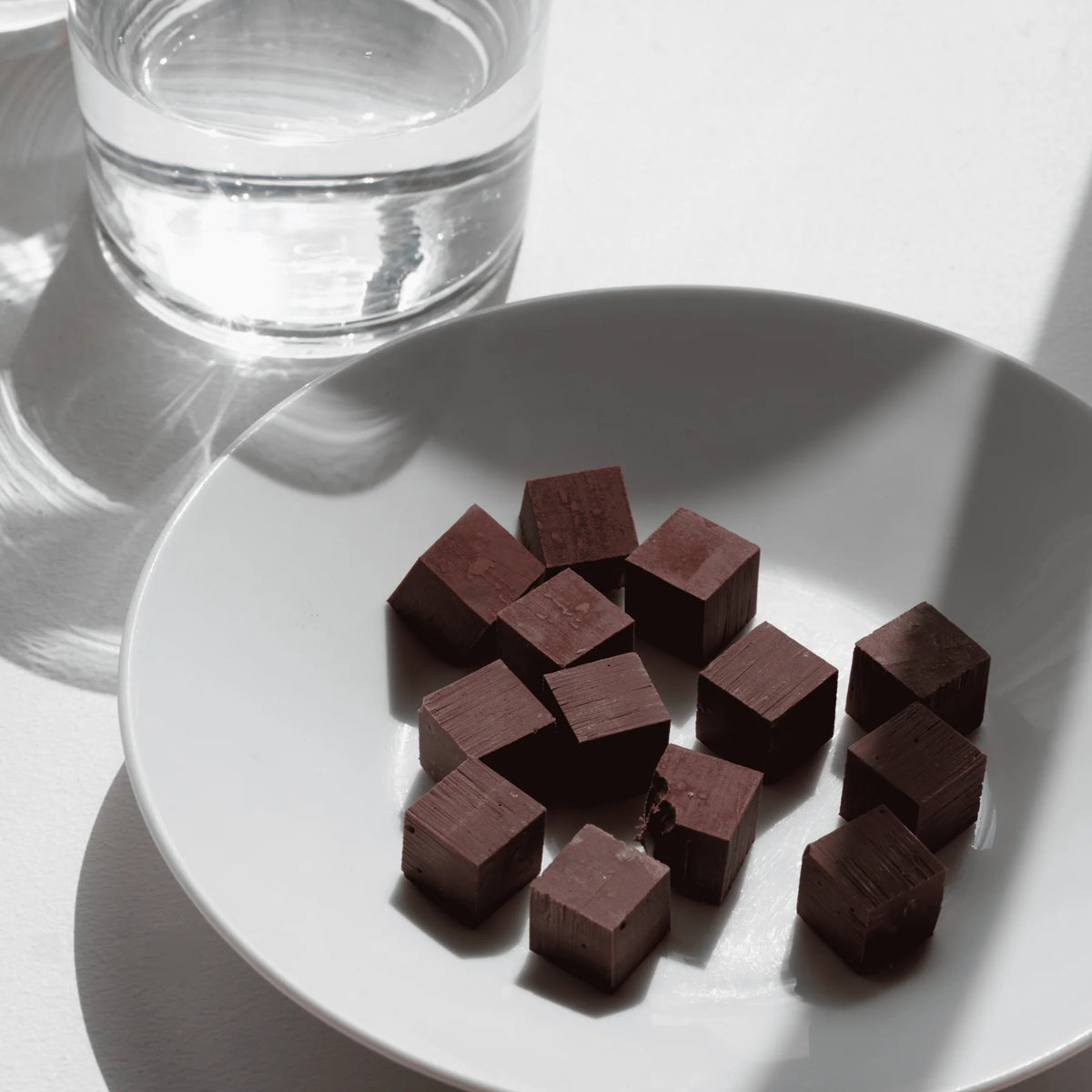 Cubes cacao au collagène – vue 4 - Holidermie | Maison Diaphane
