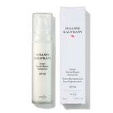Crème hydratante réparatrice SPF50 – vue rapprochée - Susanne Kaufmann | Maison Diaphane