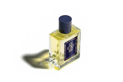 Love At First Sight – parfum floral vert aux notes de lilas et fruit de la passion – vue 2 - Une Nuit Nomade | Maison Diaphane