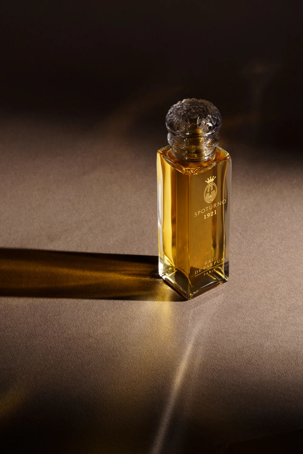 parfum-eau-de-spoturno-1921-maison-diaphane