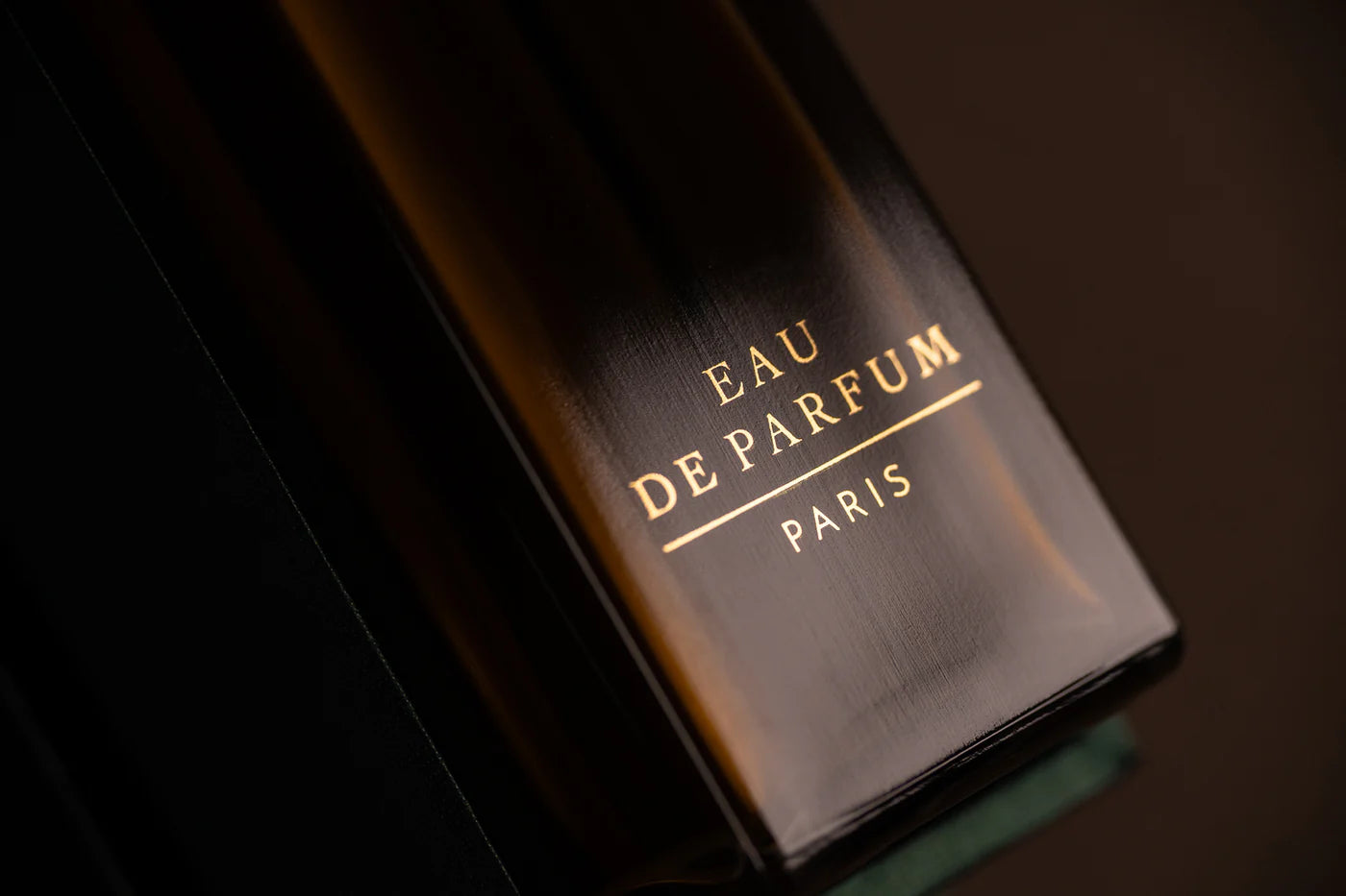 parfum-eau-de-spoturno-1921-maison-diaphane