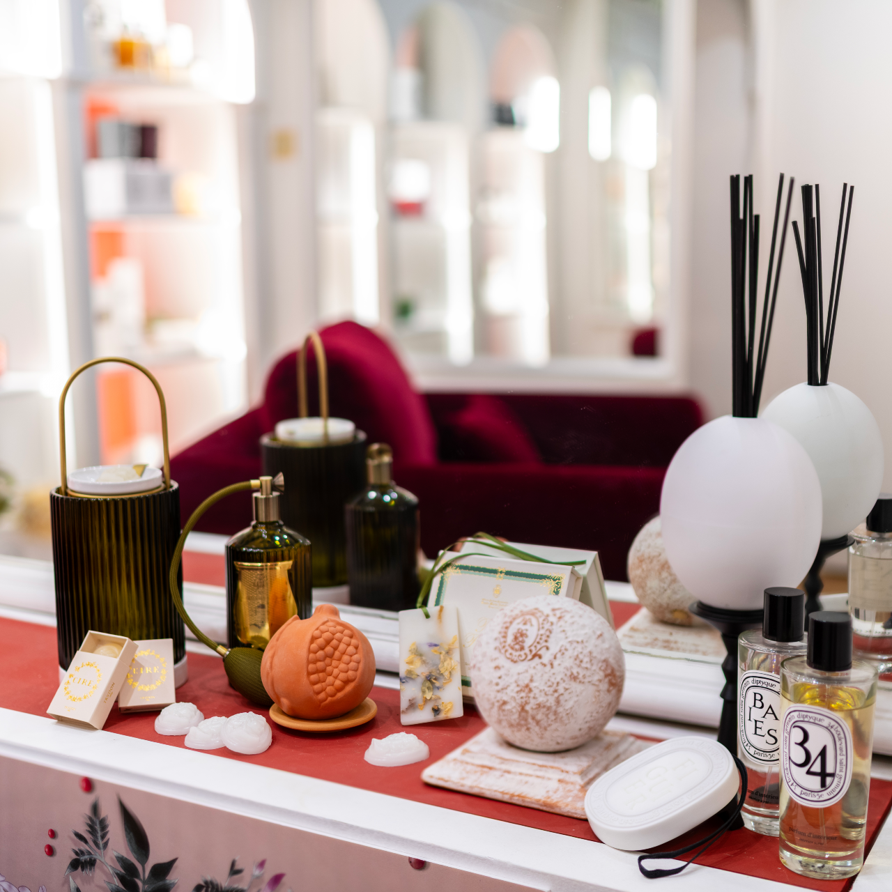 Parfums d'intérieur, diffuseurs et univers parfumé proposés par Maison Diaphane