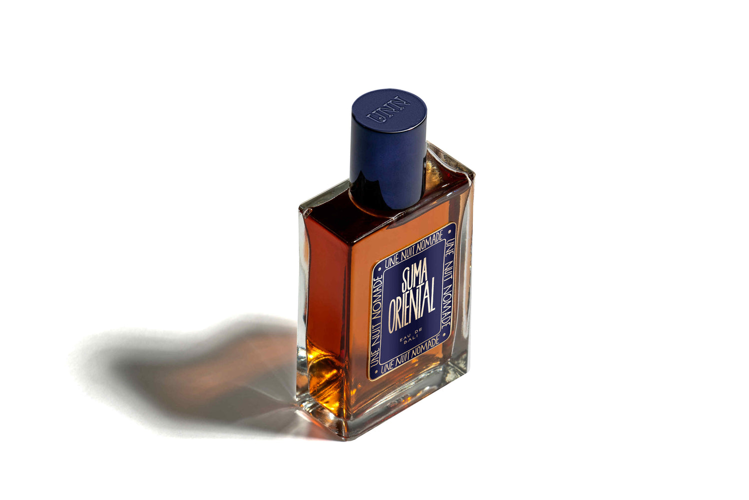 Suma Oriental de Une Nuit Nomade, parfum oriental boisé gourmand aux notes de cacao, rhum et patchouli, disponible chez Maison Diaphane à Angers