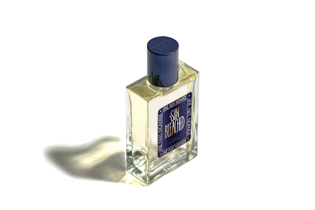 Sun Bleached de Une Nuit Nomade, parfum musqué aux notes de linge propre, bergamote et fleurs blanches, disponible chez Maison Diaphane à Angers