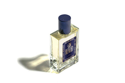 Sun Bleached – parfum musqué aux notes de linge propre, bergamote et fleurs blanches – vue 3 - Une Nuit Nomade | Maison Diaphane